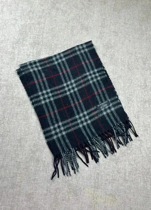 Écharpe Burberry bleu marine, brand: Burberry, condition: Very good, €45.00, €47.95 includes Buyer Protection Pro