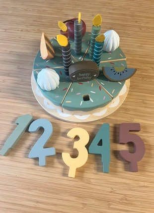 Birthday cake little Dutch, merk: Little Dutch, staat: Heel goed, maat: Universeel, € 15,00, € 16,45 inclusief Kopersbescherming