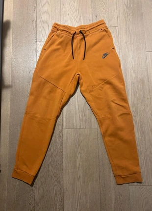 Pantaloni Nike tech, marke: Nike, zustand: Gut, größe: XL, 15,00 €, 16,45 € inklusive Vinted-Käuferschutz