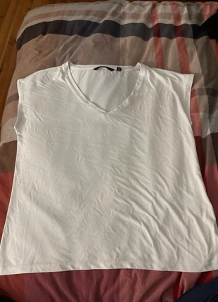 T shirt vero Modo M, marca: Vero Moda, estado: Muito bom, tamanho: M / 38 / 10, €2.50, €3.33 inclui Proteção do Comprador