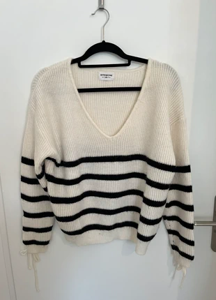 Pull chaud femme tout doux crème et noir à rayures Rétro et Icône taille unique, marke: Retro & Icone, zustand: Sehr gut, größe: Einheitsgröße, 10,00 €, 11,20 € inklusive Vinted-Käuferschutz