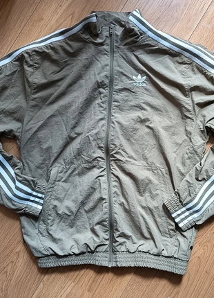 Veste survetement adidas XS vert kaki, brand: adidas, condizioni: Buone, taglia: XS, €15.00, €16.45 include la Protezione acquisti