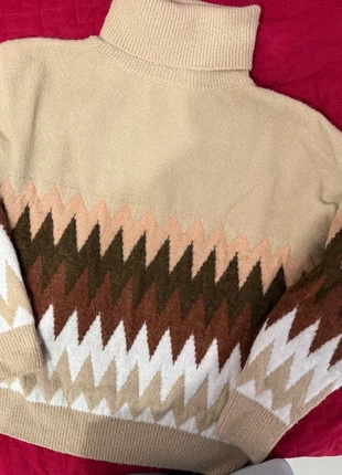 Maglioncino collo alto beige e marrone – taglia unica, brand: Maglione, condizioni: Nuovo senza cartellino, taglia: Taglia unica, €6.00, €7.00 include la Protezione acquisti