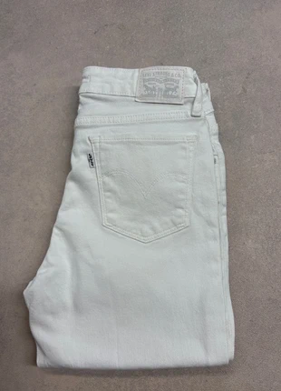 Jean blanc coupe 711 skinny – Levi’s – Taille S – Lot L84, brand: Levi's, condition: Satisfactory, size: S / 36 / 8, €15.00, €16.45 includes Buyer Protection Pro