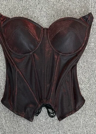 Corset noir effet rouge métallisé 🔥, marque: Paris, état: Neuf avec étiquette, taille: M / 38 / 10, 40,00 €, 42,70 € Protection acheteurs incluse