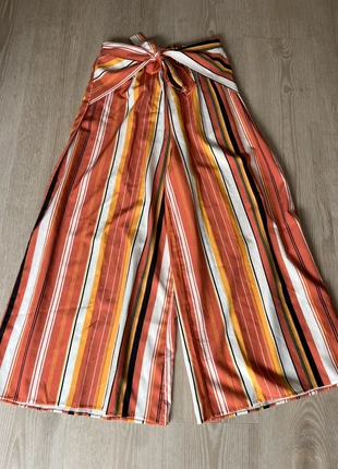 Pantalon large à rayures colorées – taille élastique et nœud – SHEIN – Taille S, marque: Shein, état: Très bon état, taille: S / 36 / 8, 6,00 €, 7,00 € Protection acheteurs incluse