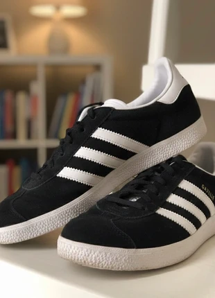 Adidas Gazelle Classiche - Nero Bianco, marca: adidas, estado: Muito bom, tamanho: 38, €20.00, €21.70 inclui Proteção do Comprador