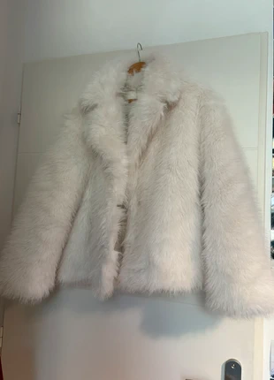 Fausse fourrure blanche, marque: Boutique indépendante, état: Neuf sans étiquette, taille: M / 38 / 10, 32,00 €, 34,30 € Protection acheteurs incluse
