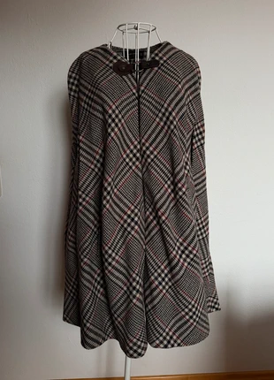 Vintage Rare Kate Middleton Cape, merk: Zara Woman, staat: Heel goed, maat: M / 38 / 10, € 70,00, € 74,20 inclusief Kopersbescherming