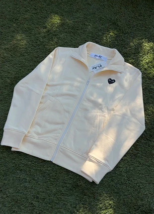 felpa comme des garçons play, marca: Play, estado: Novo com etiquetas, tamanho: S, €55.00, €58.45 inclui Proteção do Comprador