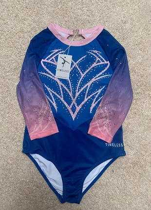 Mooi turnpakje met veel kleur er glitters, brand: Timeless, condizioni: Nuovo con cartellino, taglia: 7 anni / 122 cm, €29.99, €32.19 include la Protezione acquisti