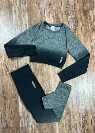 Ensemble Gymshark seamless ombre noir et gris logo imprimé coupe haute | Taille S, marca: Gymshark, estado: Muito bom, tamanho: S / 36 / 8, €34.00, €36.40 inclui Proteção do Comprador