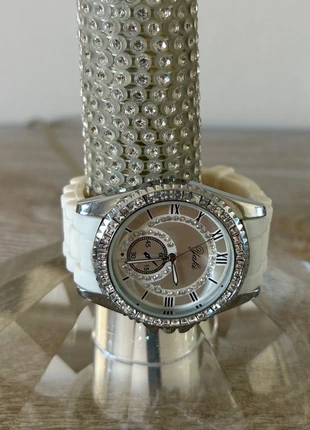 Orologio Yaki, merk: yaki, staat: Heel goed, maat: Universele maat, € 5,00, € 5,95 inclusief Kopersbescherming