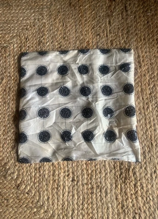 Fronha almofada 40x40, marca: CASA, estado: Muito bom, tamanho: 40 x 40 cm, €3.80, €4.69 inclui Proteção do Comprador