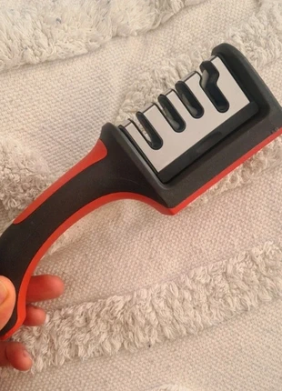 Aiguiseur professionnel neuf, marque: Me Dressing De Ouf, état: Neuf avec étiquette, 5,00 €, 5,95 € Protection acheteurs (Pro) incluse