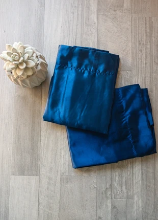 🌙 Paire de taies d’oreiller en satin 💖 Beauté des boucles, douceur & protection anti-frisottis, merk: Boutique indépendante, staat: Nieuw met prijskaartje, maat: 65 x 65 cm, € 24,00, € 25,90 inclusief Kopersbescherming