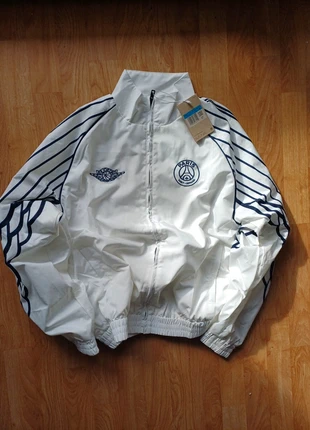 Veste psg x jordan wings anthem, marca: Nike, estado: Nuevo con etiquetas, tamaño: M, 50,00 €, 53,20 € Protección al comprador incluida