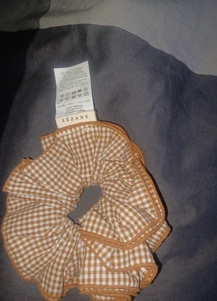 Chouchou Sézane, marque: Sézane, état: Neuf avec étiquette, 9,00 €, 10,15 € Protection acheteurs incluse