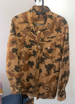 Chemise camouflage homme – Bershka – Taille S – Très bon état, marque: Bershka, état: Très bon état, taille: S, 4,00 €, 4,90 € Protection acheteurs incluse