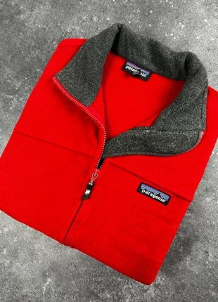 Veste polaire Patagonia rouge col gris logo brodé - L homme - polyester PP 38, marque: Patagonia, état: Très bon état, taille: L, 50,00 €, 53,20 € Protection acheteurs (Pro) incluse