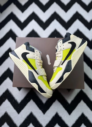 Jumpman Jack Tr Travis Scott ( Bright Cactus ) 2024 taille 42.5, marque: Jordan, état: Très bon état, taille: 42,5, 275,00 €, 289,45 € Protection acheteurs (Pro) incluse