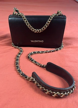 Sac à main bandoulière Valentino noir, marke: Valentino, zustand: Sehr gut, 50,00 €, 53,20 € inklusive Vinted-Käuferschutz