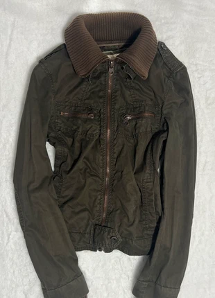 Veste vert foncé utilitaire col montant, marque: Vintage Dressing, état: Très bon état, taille: S / 36 / 8, 35,00 €, 37,45 € Protection acheteurs (Pro) incluse