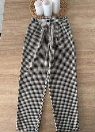 Pantalon à carreaux H&M – Coupe élégante, état impeccable – Taille 36, brand: H&M, condition: Very good, size: S / 36 / 8, €10.00, €11.20 includes Buyer Protection