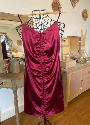 Robe rouge bordeaux satinée moulante plissée taille L / 40 jamais porté, condition: New without tags, size: L / 40 / 12, €10.00, €11.20 includes Buyer Protection