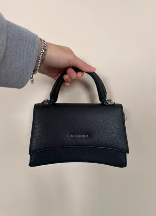 Manuka Black Structured Handbag – Elegant Top Handle, Faux Leather, Minimalist Bag, brand: Timeless, condizioni: Buone, €5.00, €5.95 include la Protezione acquisti