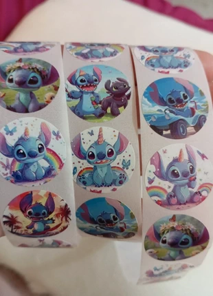 40 stickers Stitch arc-en-ciel, brand: Stitch, condition: Very good, size: One size, €2.00, €2.80 includes Buyer Protection