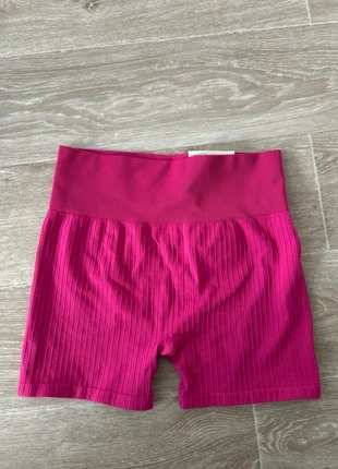 Short, brand: H&M, condition: New with tags, size: M / 38 / 10, €5.00, €5.95 includes Buyer Protection