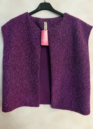 Veste sans manches, brand: Boutique indépendante, condition: Very good, size: One size, €12.50, €13.83 includes Buyer Protection Pro