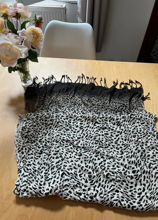 Foulard léopard, brand: sansnom., condizioni: Ottime, €3.00, €3.85 include la Protezione acquisti