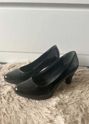 Stijlvolle elegante lak hakken maat 38, marque: Marco Tozzi, état: Bon état, taille: 38, 5,00 €, 5,95 € Protection acheteurs incluse