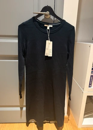 Robe noire à longues manches - Esprit - M, marque: Esprit, état: Neuf sans étiquette, taille: M / 38 / 10, 10,00 €, 11,20 € Protection acheteurs incluse
