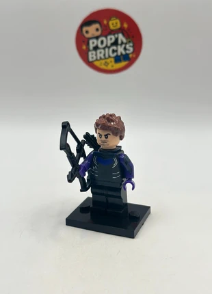 Figurine type LEGO – Hawkeye – Marvel Hawkeye, merk: Marvel, staat: Heel goed, maat: Prematuur, tot 44 cm, € 3,80, € 4,69 inclusief Kopersbescherming