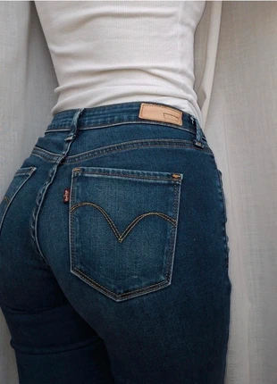 Levi's Legging in denim scuro vita medio bassa taglia W27 L31, marca: Levi's, estado: Muito bom, tamanho: S / 36 / 8, €24.90, €26.85 inclui Proteção do Comprador