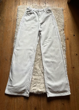 Jeans Bershka Blanc Femme | Taille 36, brand: Bershka, condizioni: Buone, taglia: S / IT 40 / EU 36, €10.00, €11.20 include la Protezione acquisti