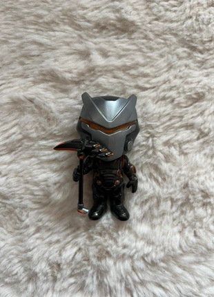 Pop Fortnite – Omega 🎮🖤, marque: POP, état: Très bon état, taille: 12 ans / 152 cm, 4,00 €, 4,90 € Protection acheteurs incluse