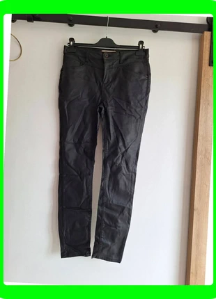 24. Jean enduit noir Street One taille 30/30, marque: Street One, état: Très bon état, taille: L / 40 / 12, 10,00 €, 11,20 € Protection acheteurs (Pro) incluse