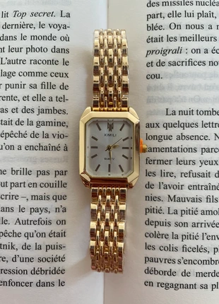 Montre à quartz pour femme blanche et dorée, marque: Quartz, état: Neuf avec étiquette, taille: Taille unique, 10,00 €, 11,20 € Protection acheteurs incluse