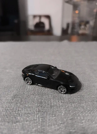 Hot wheels Jaguar F Type, brand: Hot Wheels, condizioni: Ottime, taglia: 24-36 mesi / 92 cm, €1.50, €2.28 include la Protezione acquisti