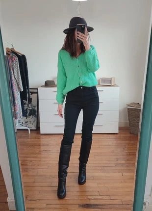 Très beau jean noir Acne studios, taille 29/32, marque: Acne Studios, état: Très bon état, taille: M / 38 / 10, 89,00 €, 94,15 € Protection acheteurs (Pro) incluse