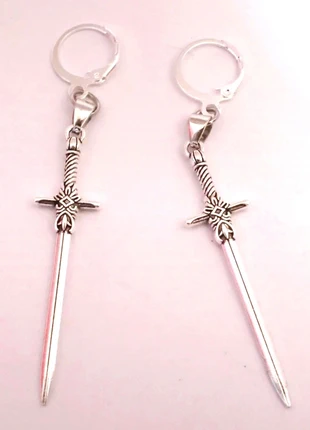 Boucles d'oreilles pendantes épée y2k homme femme, marque: CHROME, état: Très bon état, 10,00 €, 11,20 € Protection acheteurs incluse