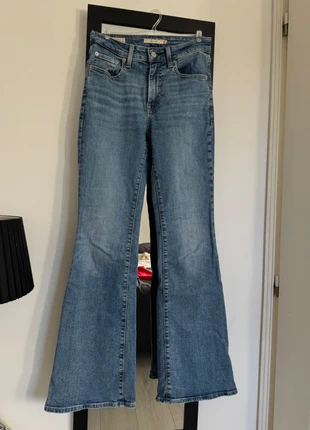 Jean Levi’s, marke: Levi's, zustand: Sehr gut, größe: XS / 34 / 6, 20,00 €, 21,70 € inklusive Vinted-Käuferschutz