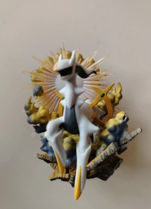 Figurine Arceus, marque: Pokémon, état: Très bon état, taille: 6-9 mois / 68 cm, 3,00 €, 3,85 € Protection acheteurs incluse