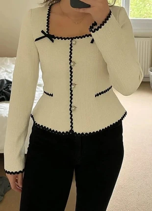 Blouse cintrée style Old Money chic – Détails perlés (taille S), brand: Jeanne Étoile, condition: Very good, size: S / 36 / 8, €34.90, €37.35 includes Buyer Protection Pro