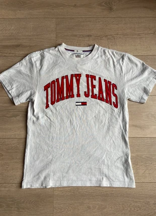 T-shirt Tommy Hilfiger, marque: Tommy Hilfiger, état: Très bon état, taille: S, 15,00 €, 16,45 € Protection acheteurs incluse