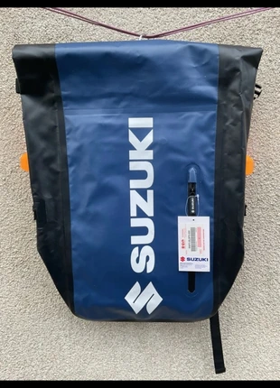 Zaino impermeabile Suzuki, brand: Suzuki, condizioni: Nuovo con cartellino, €60.00, €63.70 include la Protezione acquisti